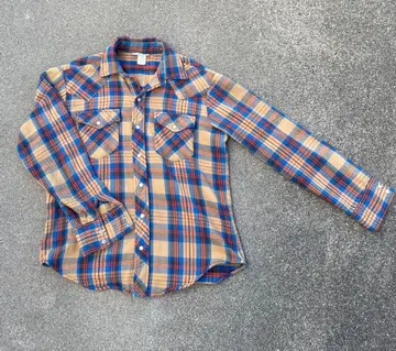 체크 무늬 플란넬 셔츠