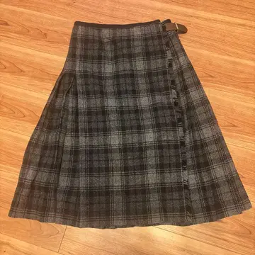 MHL. 플리츠 스커트