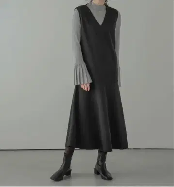 라벨 부착 미사용 라지엠 V넥 살로펫 오버롤 스커트 블랙 L