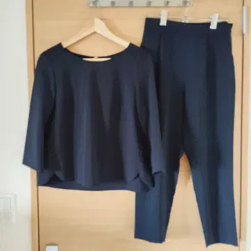 새상품급 anysis 깔끔한 스타일 네이비 셋업 여성용