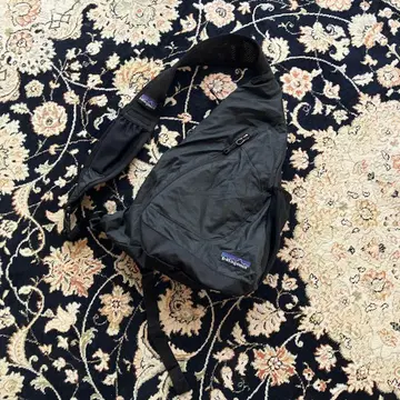 patagonia Lightweight Travel Sling Bag