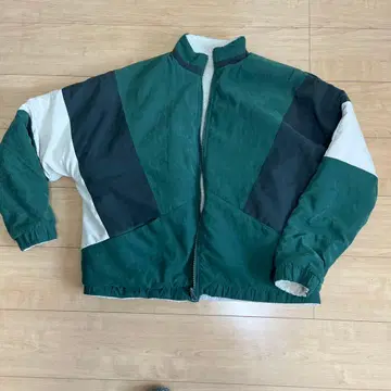 리버서블 플리스 자켓 그린 블랙 화이트