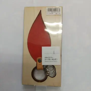 도쿄 스카이트리 빨간색 나뭇잎 모양 키링