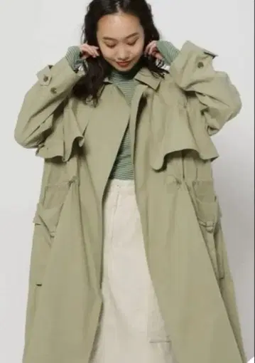 올리브 그린 트렌치코트