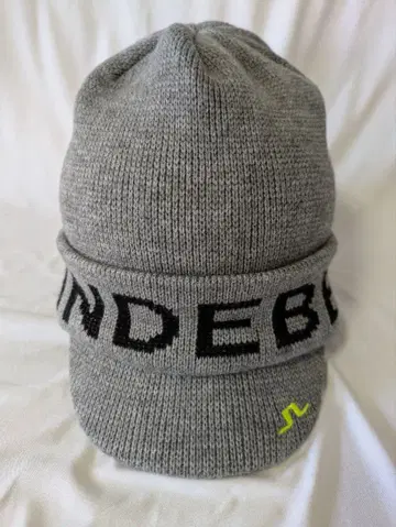 J.LINDEBERG의 그레이 니트 모자