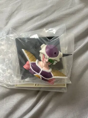 드래곤볼 프리저 피규어