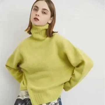 UNITED TOKYO 캐시미어 울 슬릿 하이넥 니트