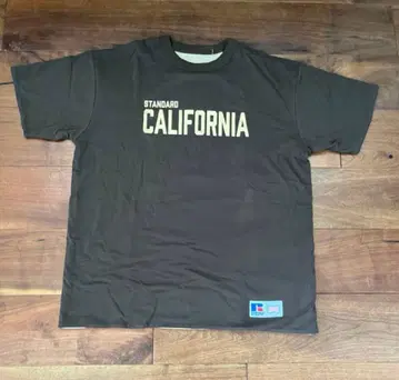 [새상품] STANDARD CALIFORNIA 티셔츠