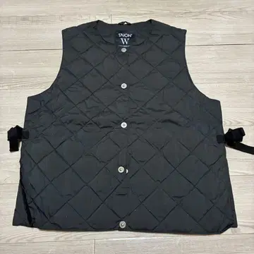 타이온 더블 라인 크루넥 사이드 오픈 다운 베스트