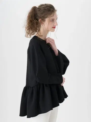 새상품급 트루 바이 마리코 오이카와 블랙 Kirill 긴팔 상의