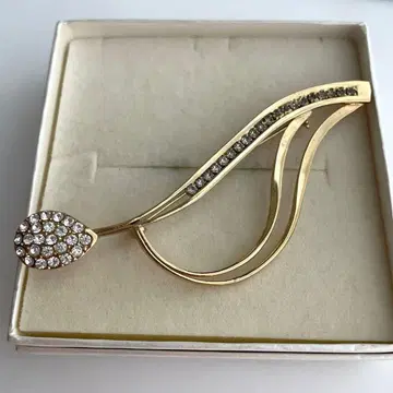 빈티지 골드 컬러 브로치