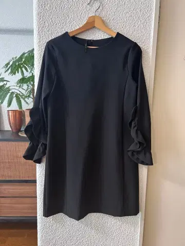 IMPERIAL 블랙 프릴 슬리브 원피스 XS