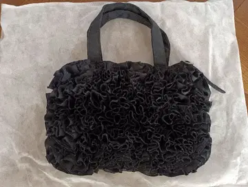 린덴트리 프릴데프릴 숄더 블랙