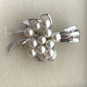 SILVER 실버 펄 브로치