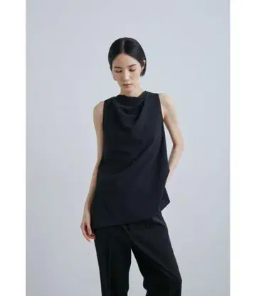 MIESROHE 홀터넥 TOPS