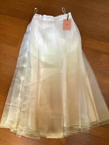 택 신 eimy istoire 에이미 이스트 월 그라데이션 스커트