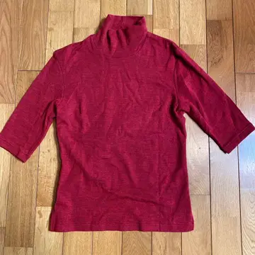 빨간색 하이넥 5부 소매 스웨터