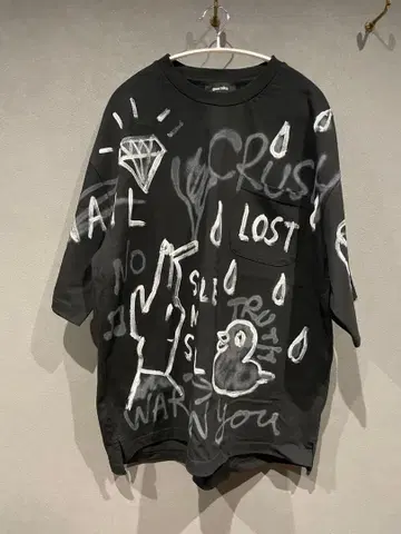 guernika 그래픽 T셔츠