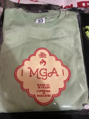 Mrs. GREEN APPLE LANDMARK 맨투맨