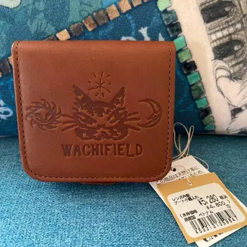 WACHIFIELD 엠보싱 코인 케이스 브라운