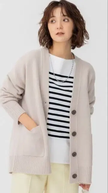 23구 워셔블 캐시미어 블렌드 니트 가디건 32 사이즈