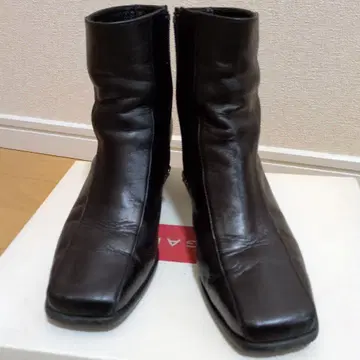 블랙 지퍼 부티