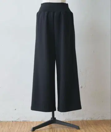 비어즐리 허리 리브 부클레 종이상자 팬츠 사이즈 2