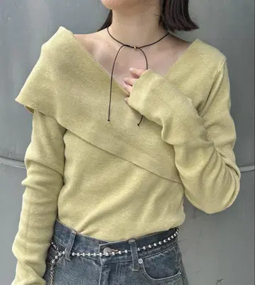 Mline 오프숄 니트