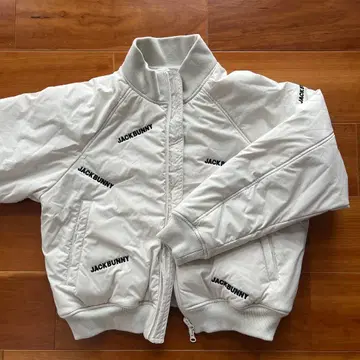 새상품 Jack Bunny!! 화이트 봄버 자켓 사이즈 0