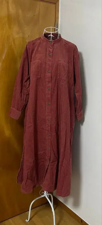 KAZUMI의 스튜디오 클립 코듀로이 원피스