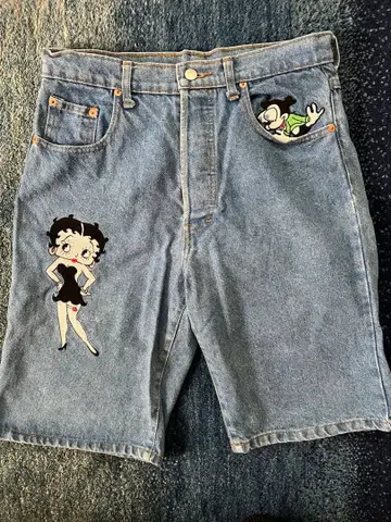 Too Cute! 빈티지 베티  부프 자수 데님 숏팬츠