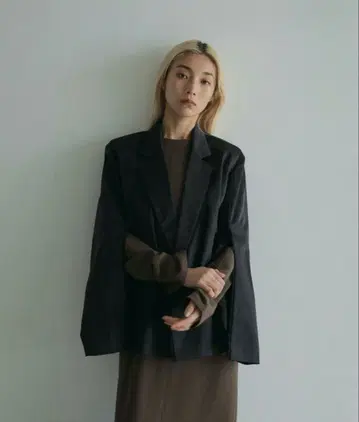 택 포함 anuke 새틴 슬릿 재킷 36