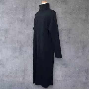 새상품급 어반리서치 로쏘 1장으로 멋스러운 리브 니트 롱 원피스 BK