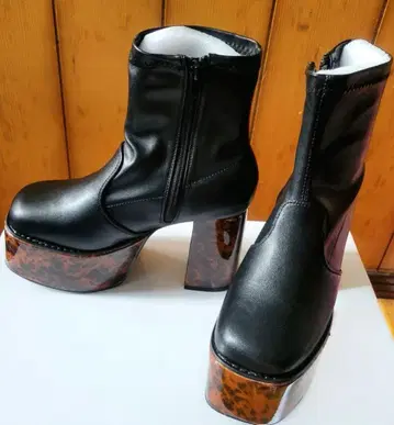 YOSUKE 통굽 숏부츠 (블랙 콤비) S 사이즈 22.0 22.5