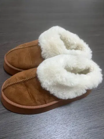 브라운 스웨이드 퍼 슬립온