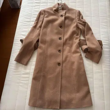 베이지 스탠드 카라 롱 코트