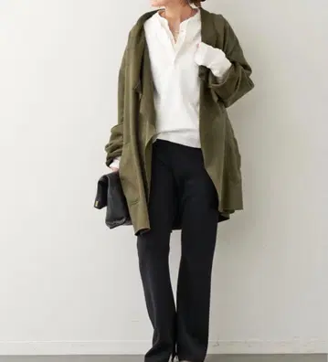 두지엠 클라세 CaRouseLamBRa 노카라 코트