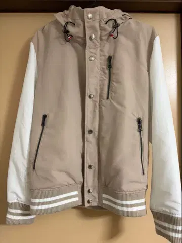 BEAMS HEART 후드 부착 자켓 S 사이즈