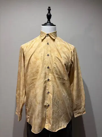 올 패턴 긴팔 셔츠 M 사이즈