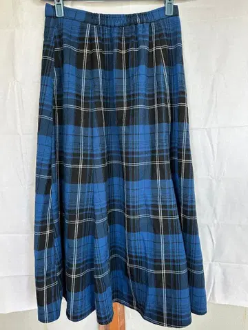 한 번 시착만 한 데셍 롱 플레어 스커트 사이즈 M