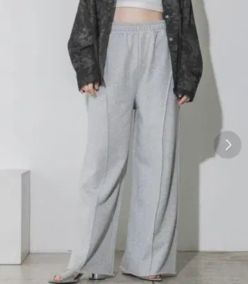 지나시스 스웨트 팬츠