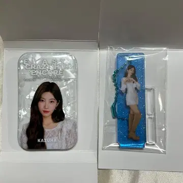 카즈하 Le Sserafim 르세라핌 캔뱃지 아크릴 키링