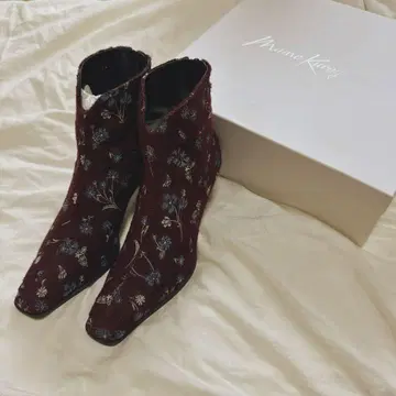 새상품 마메쿠로구치 Floral Jacquard Boots 23.5