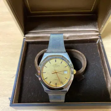 TECHNOS ESPRIT 골드 다이얼 시계