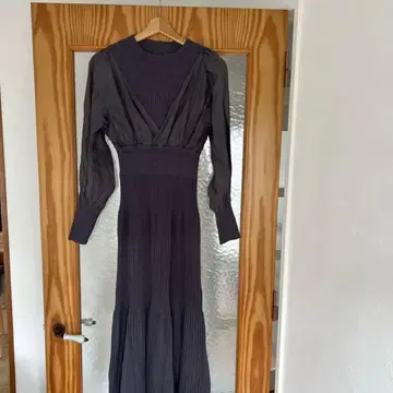 MERCURYDUO 다크 퍼플 플리츠 맥시 원피스