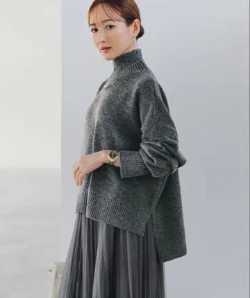 유어즈 하이넥 니트 S