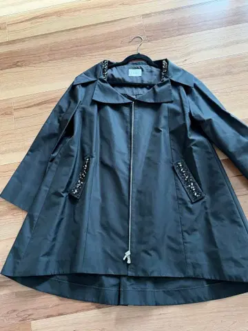 FOXEY 폭시 비즈 장식 블랙 집업 코트 사이즈 40