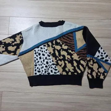 애니멀 프린트 크롭 스웨터 프리 사이즈