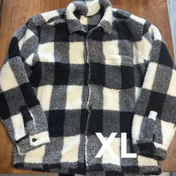 [ 새상품급 ] ZARA 블랙 화이트 보아 자켓 XL