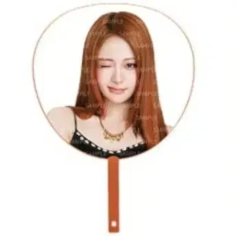 LE SSERAFIM 윤진 도쿄돔 부채 이미지 피켓